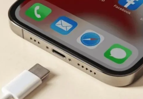 东成镇苹果15维修分享iPhone15改USB-C接口后能和安卓用户互借充电器吗 
