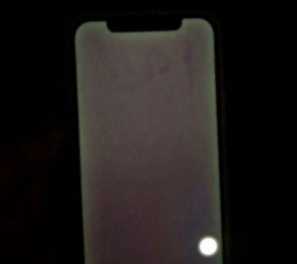 东成镇苹果手机维修分享iOS 14.3 beta 2 有没有解决绿屏bug 